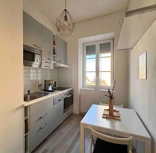 Takara 06 Im Zentrum *